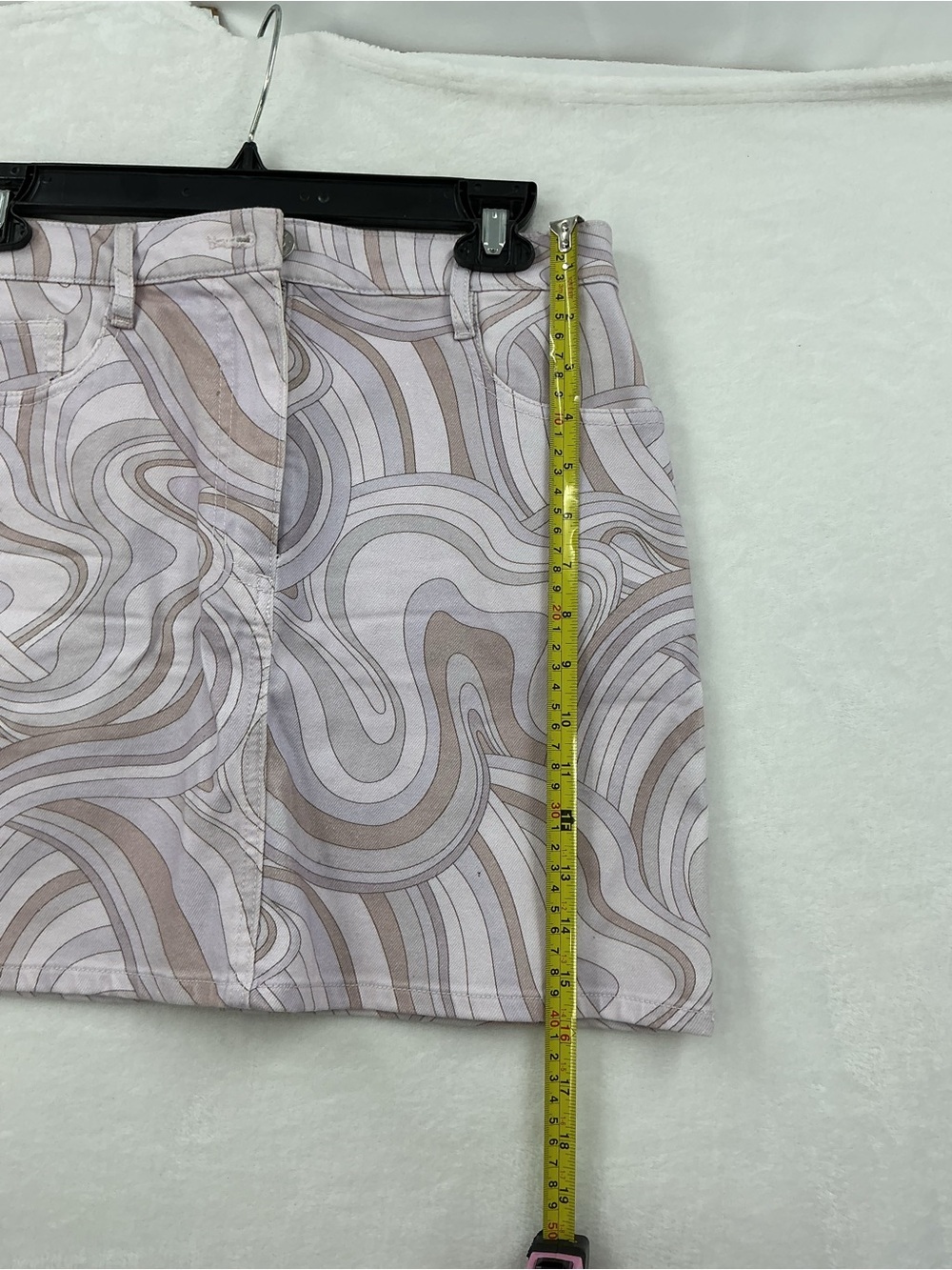 Wilfred Marble-Print Mini Skirt in White and Light purple 1079 - Picture 4 of 8